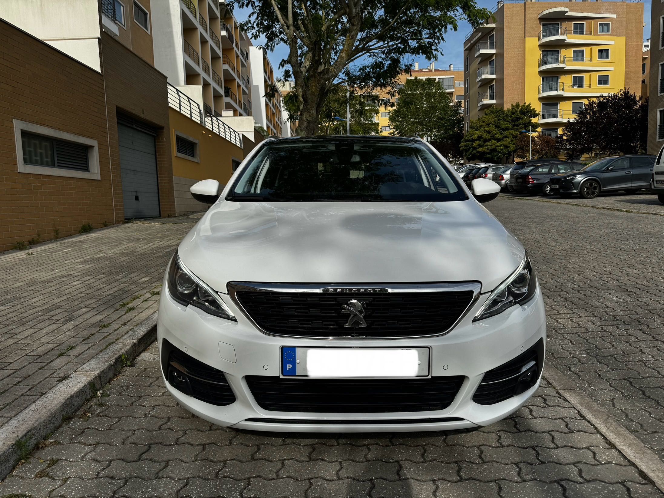 Peugeot 308 SW 1.5 BlueHdi Style 131cv panorâmico