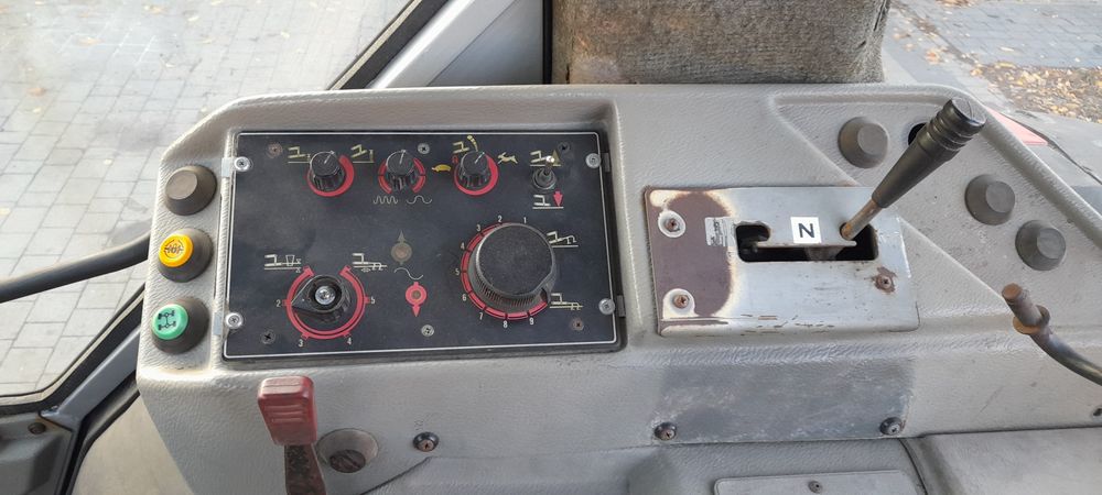 Massey Ferguson 3055 nie Renault Case john deere