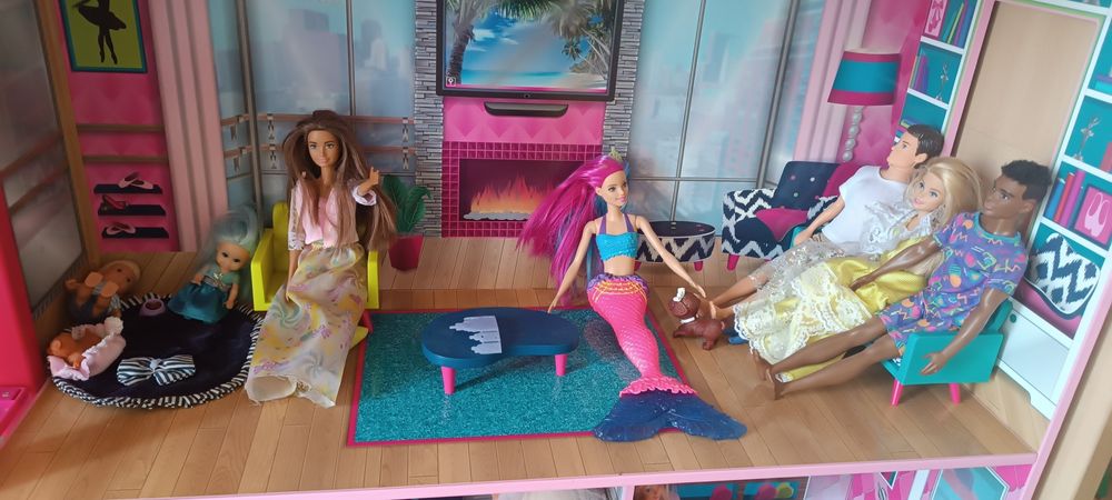 Casa de bonecas estilo barbie