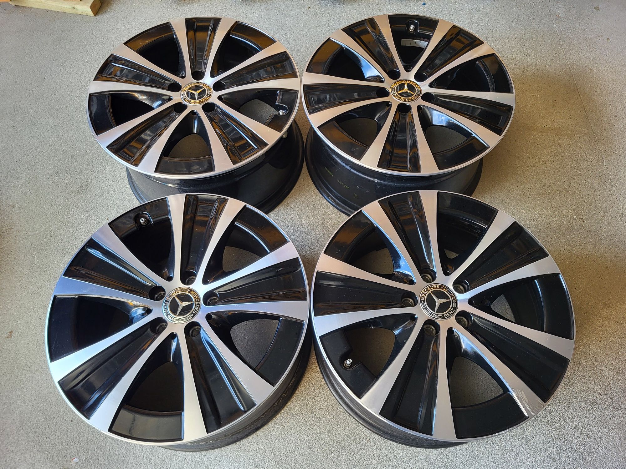 [837] Felgi aluminiowe Oryginał MERCEDES 18 Cali 5x112 Klasa E 2szerok