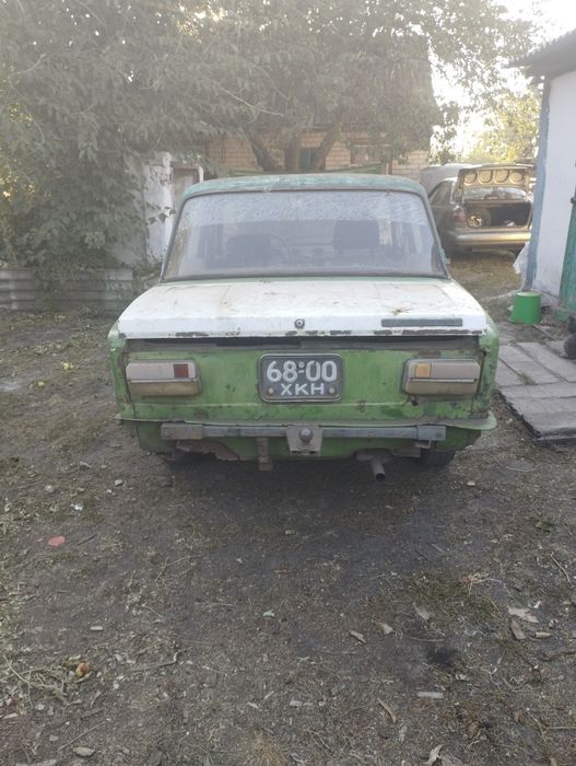 Продам ваз 2103 состояние на фото