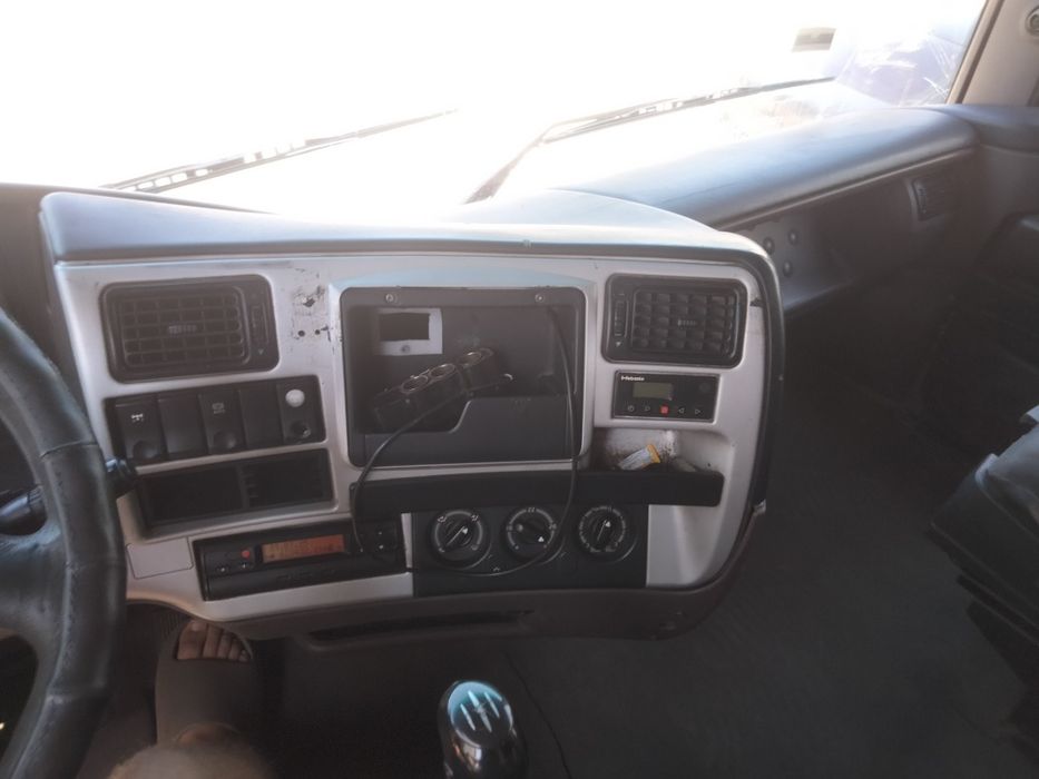 Продам свой тягач Renault Magnum 2003 с полуприцепом штора kogel