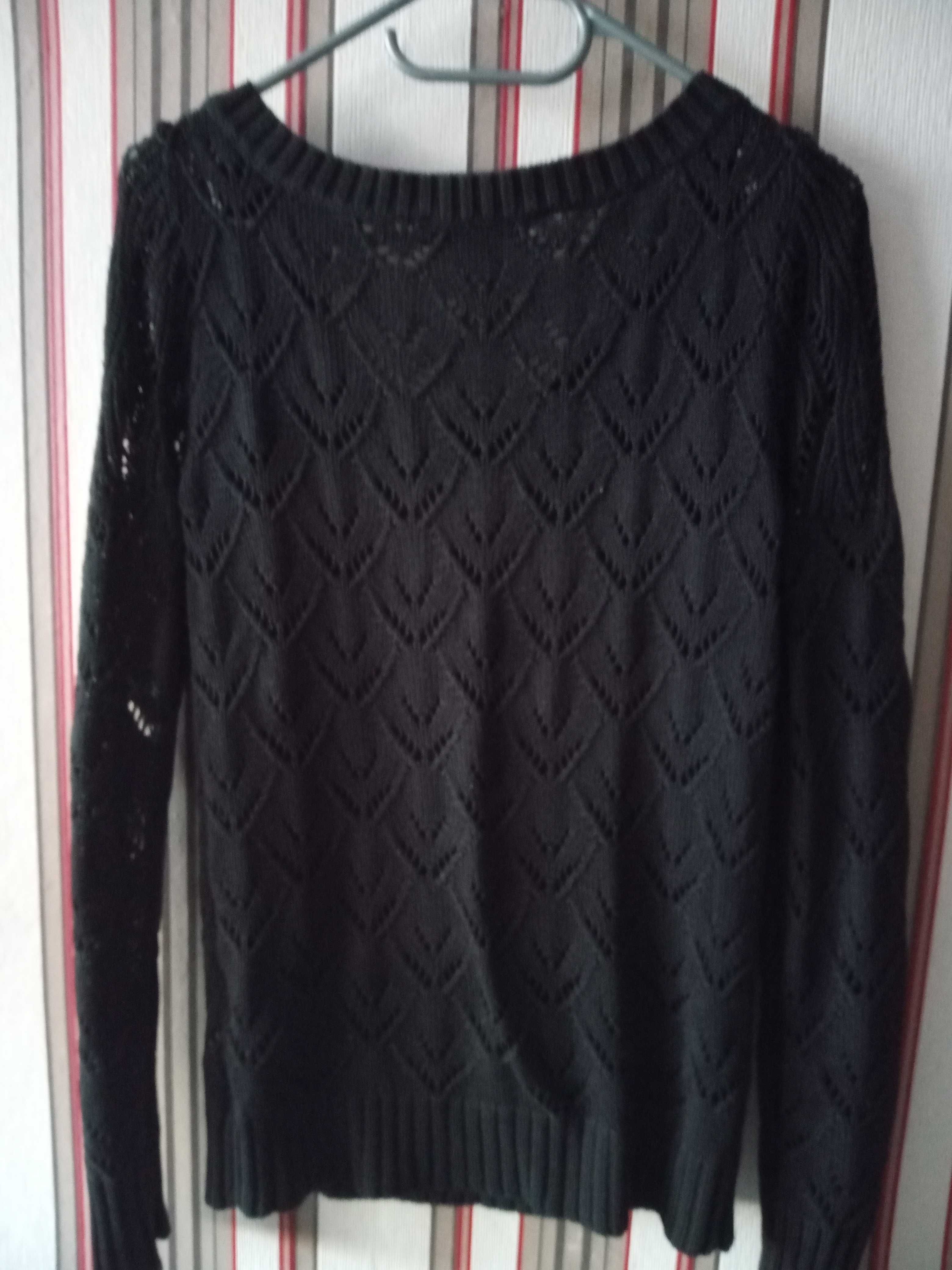 Sweterek damski czarny rozmiar S-M