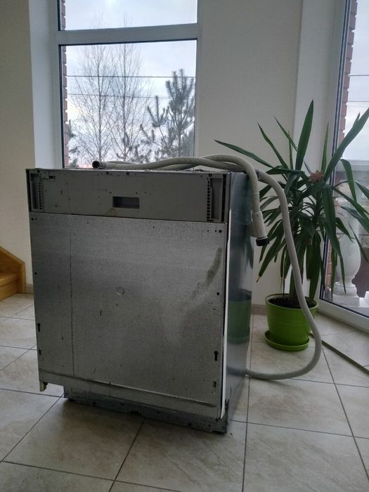 Посудомоечная машина Electrolux на 12 комплектов