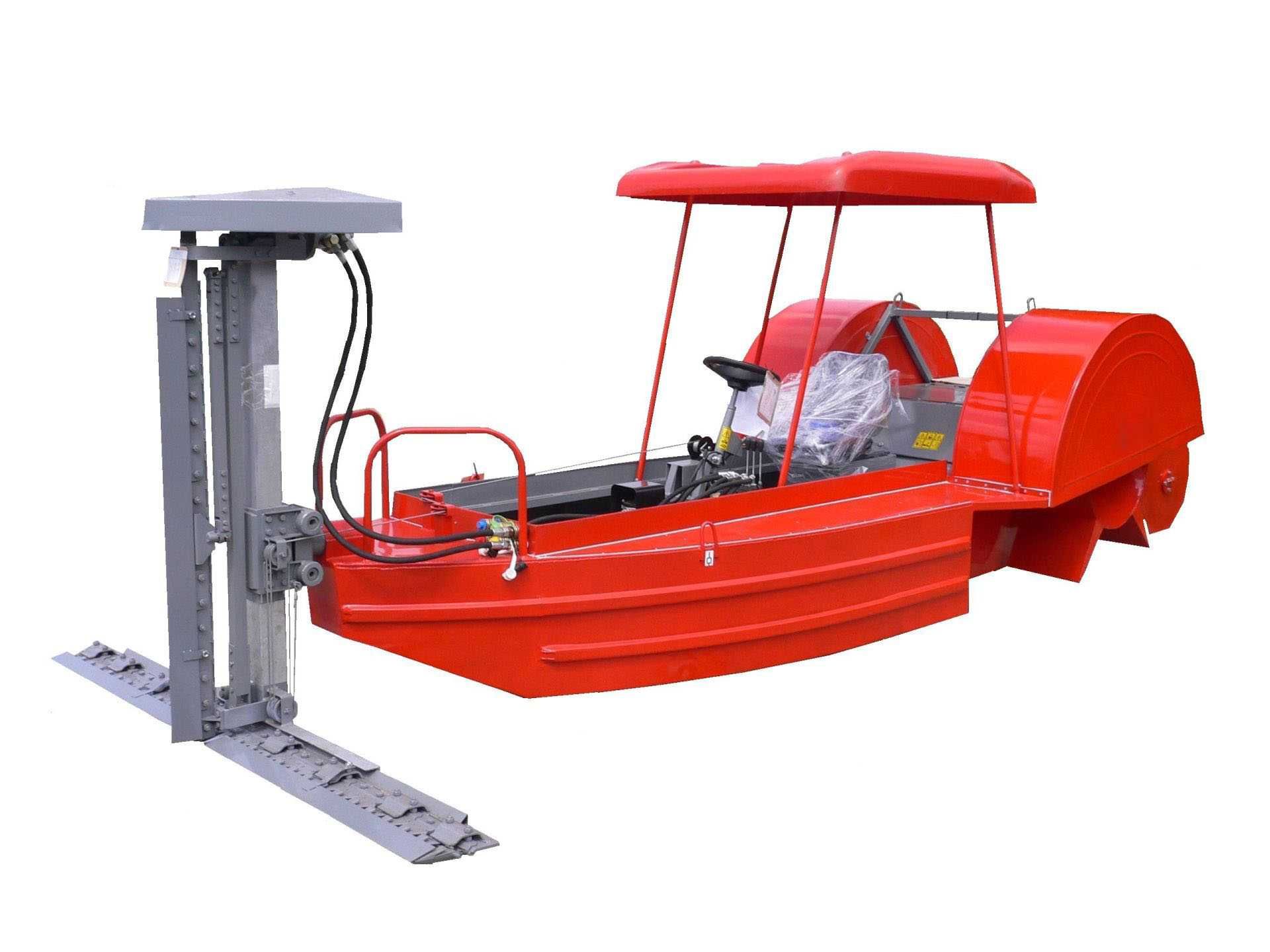 Човен косарка призначений для косіння очерету під водою.