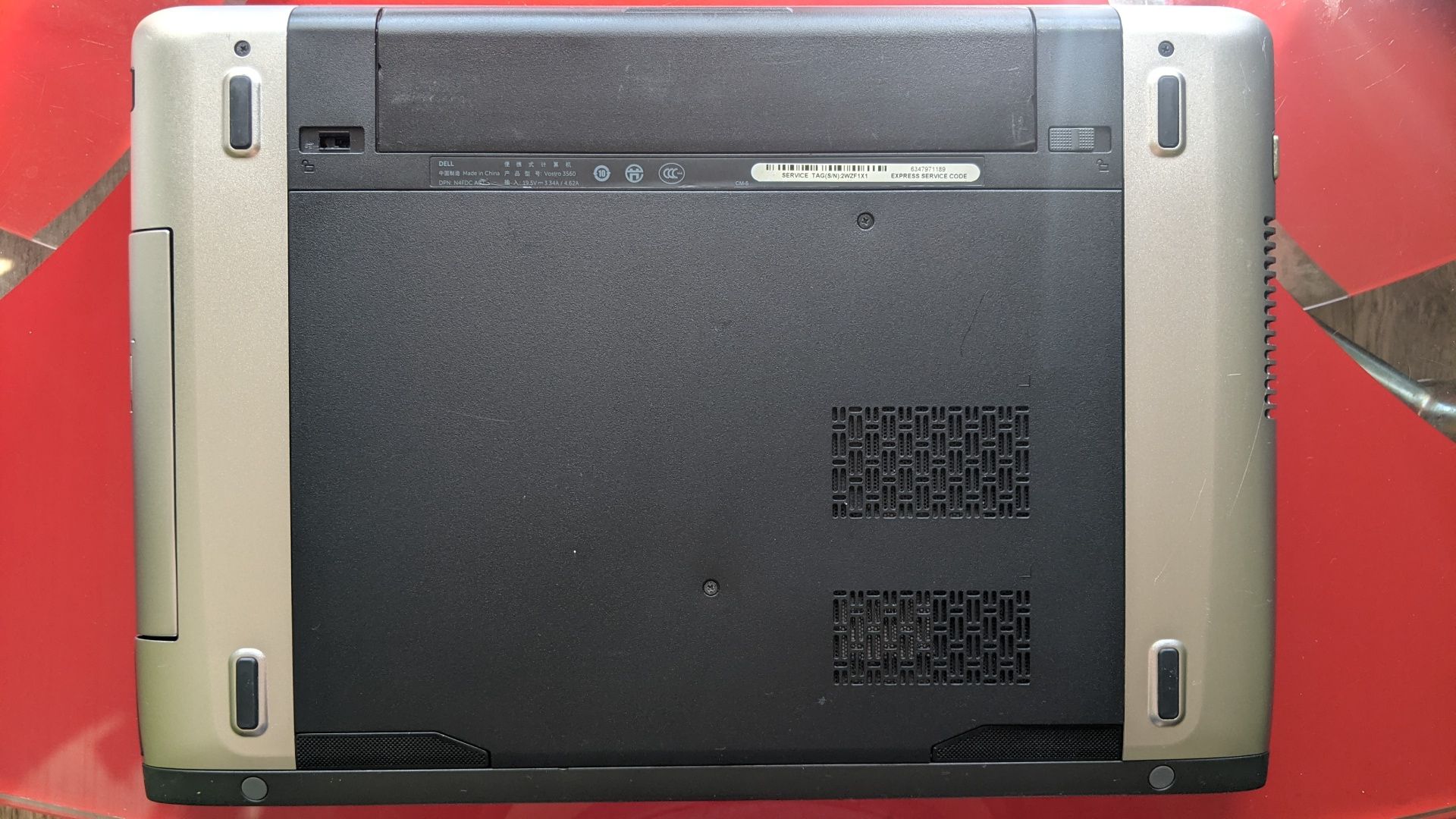 Dell Vostro 3560