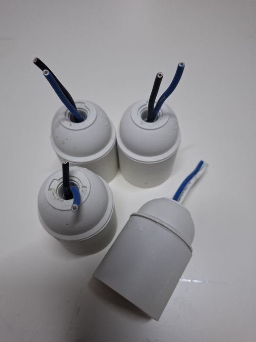 Casquilhos para lâmpadas