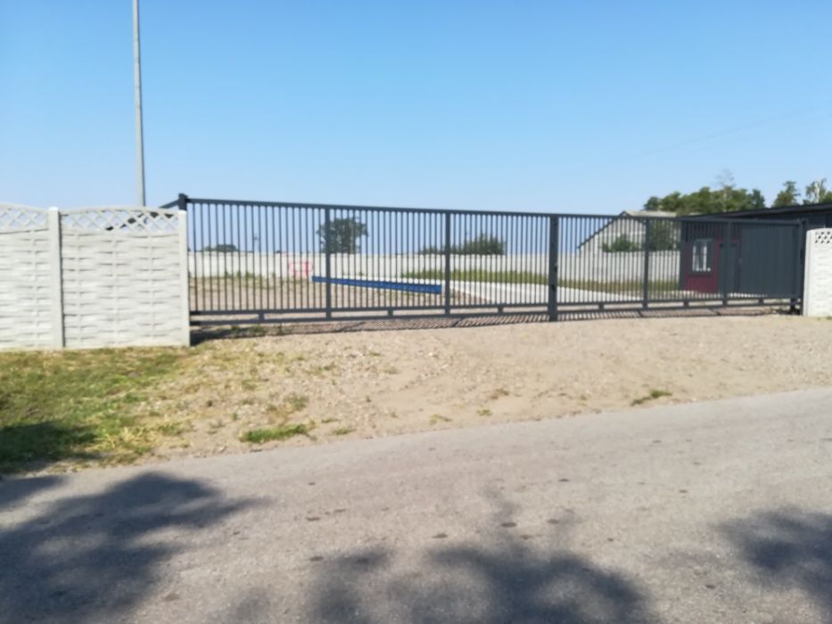 Ogrodzenie, brama przesuwna, brama nowoczesna