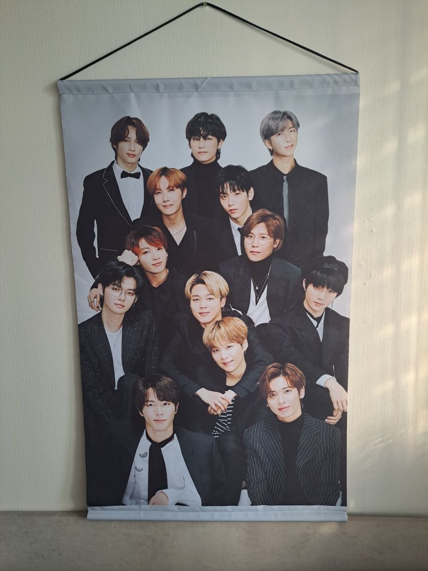 Плакат BTS (групповое фото) на тканевой основе
