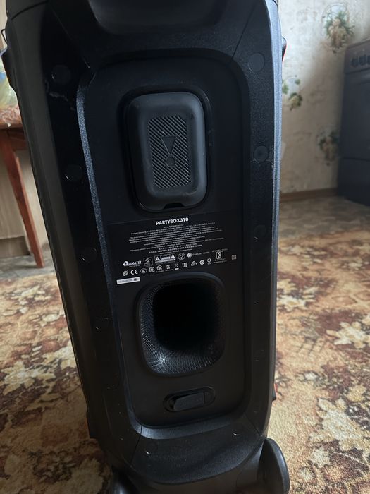 Продам колонку jbl 310