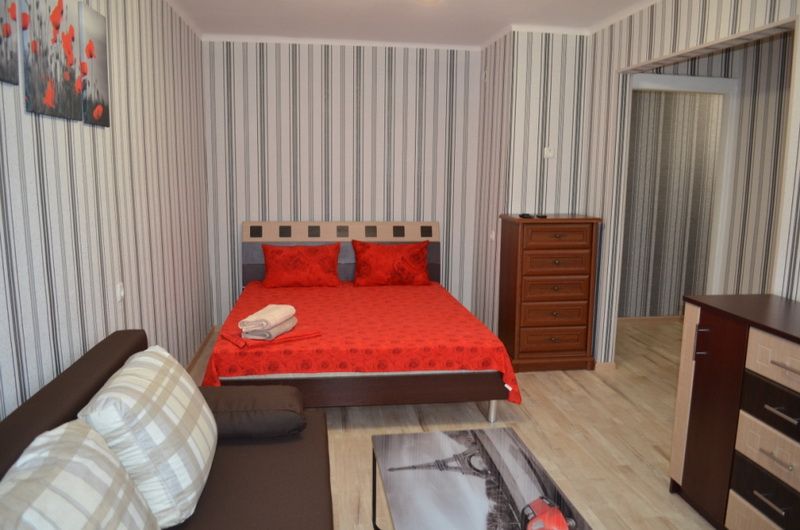 Французский  бульвар / .  Довженко. Институ т Филатова. Госпиталь