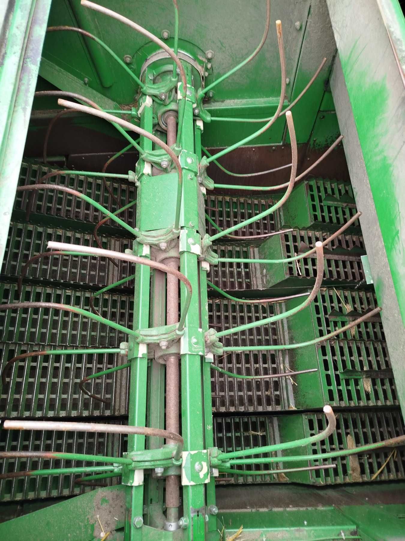 Продам комбайн джондір 1075