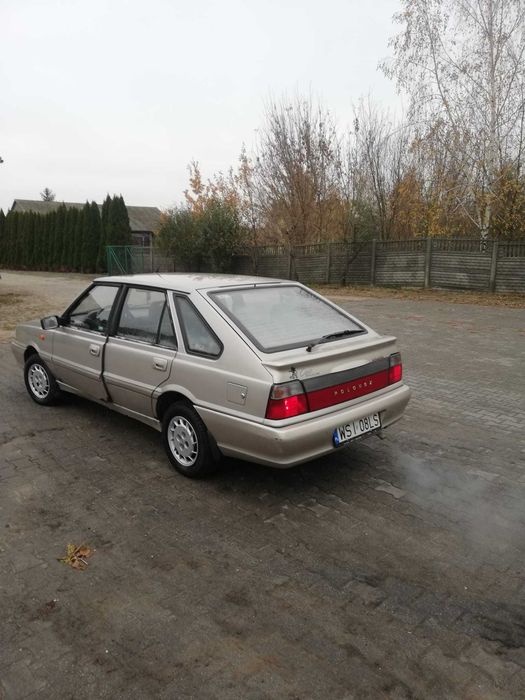 Polonez Caro 1,6