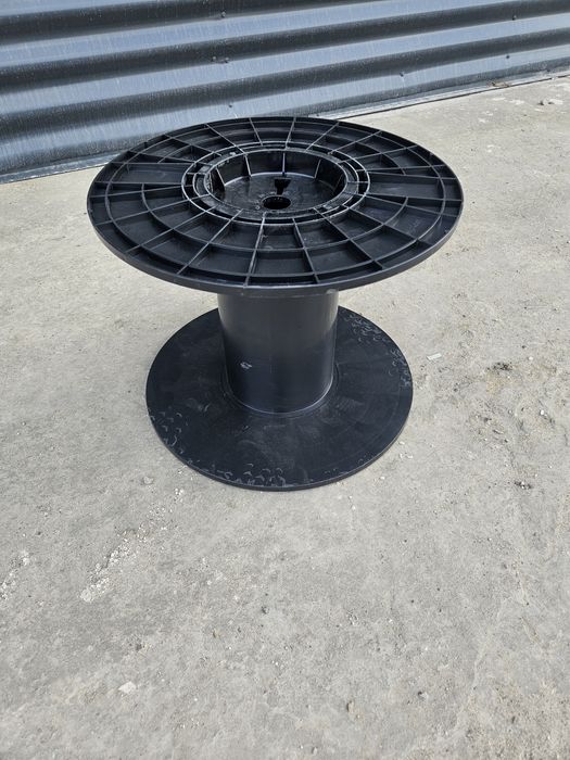 Plastikowa szpula na kable, liny, taśmy, linie kroplującą– solidna i w