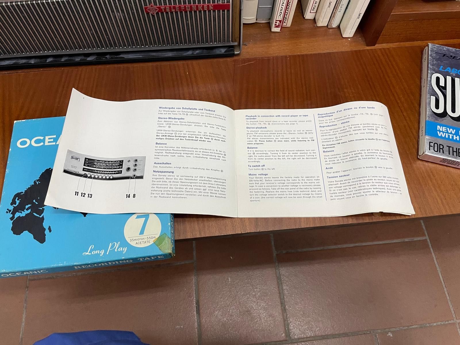 Móvel Antigo com Rádio, Gira-Discos e Gravador de Bobines – Telefunken