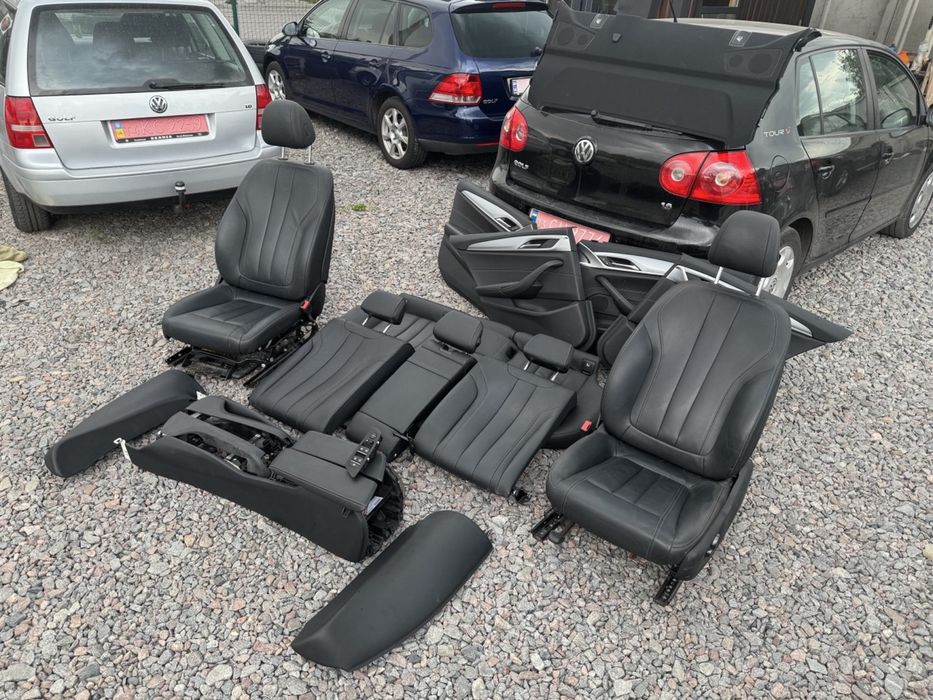 Салон BMW G30 2017 рік