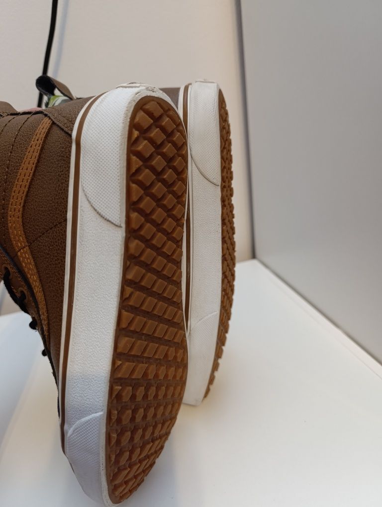 Buty Vans brązowe