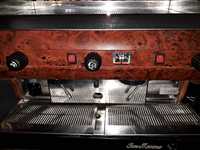 Máquina de café de 2 grupos (San Marino) e Moinho de café