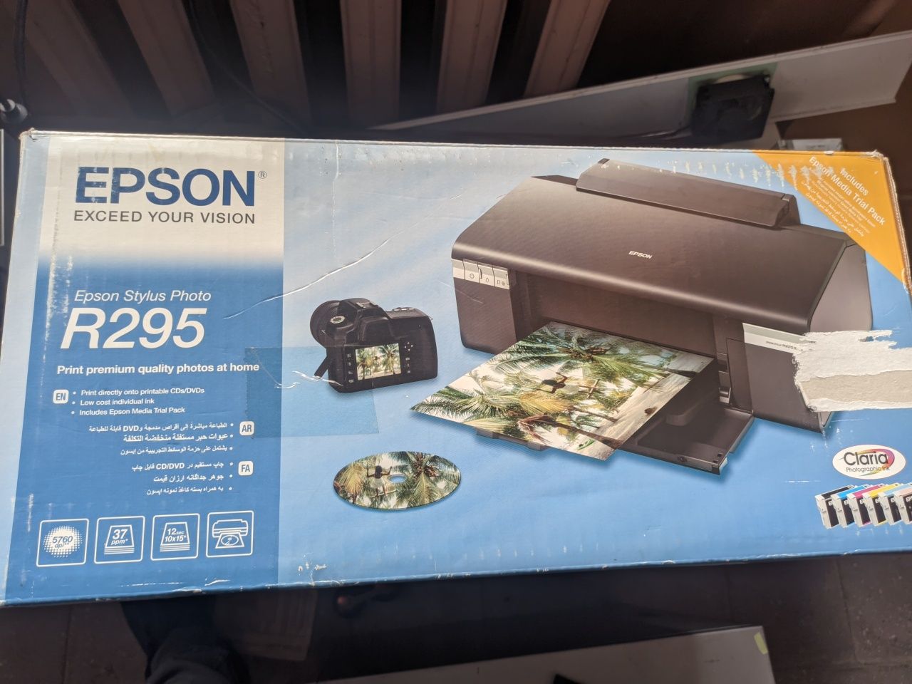 Продам принтер  Epson r295