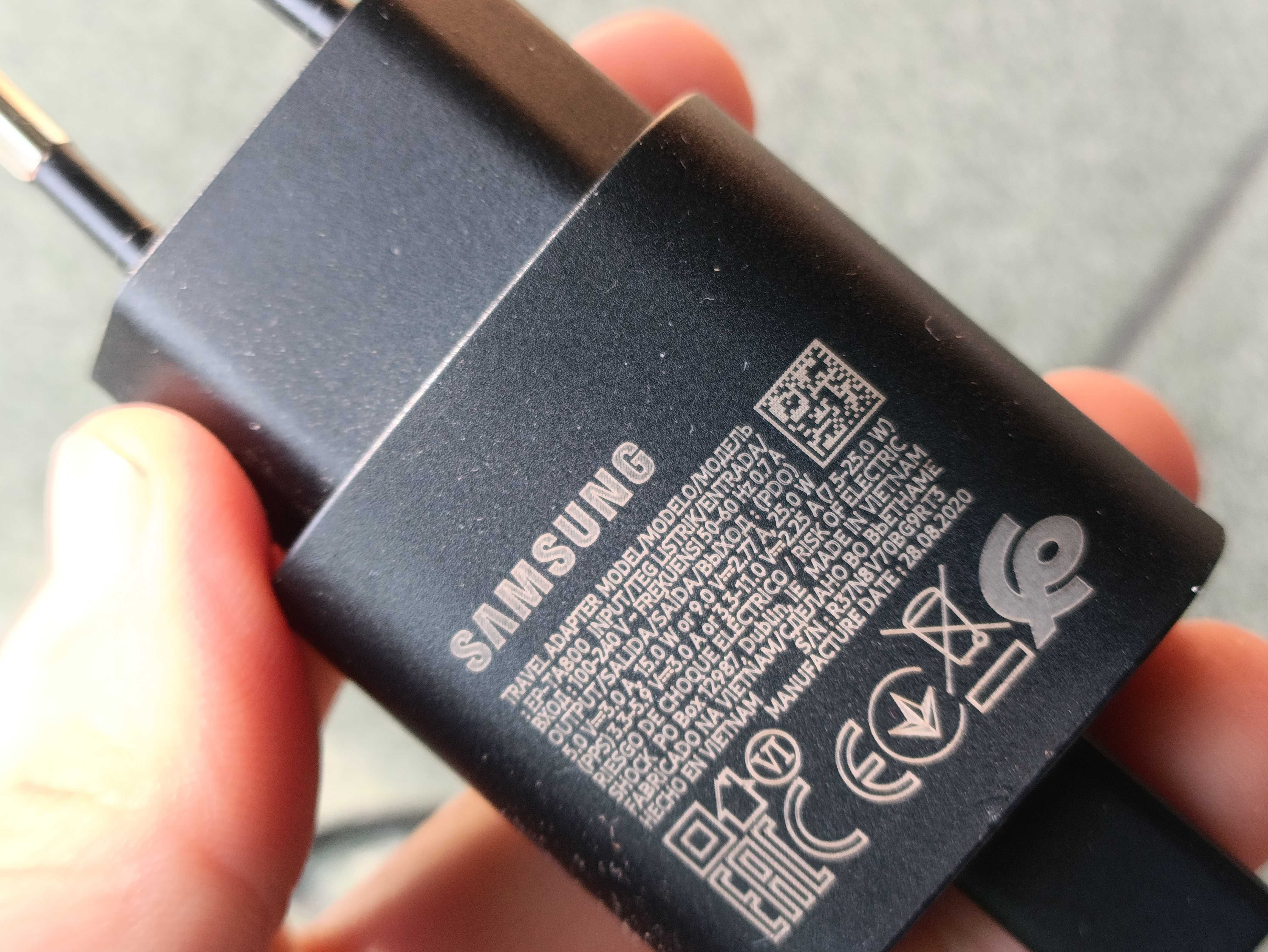 Зарядное устройство Samsung Fast Charge EP-TA800 с кабелем Type-C