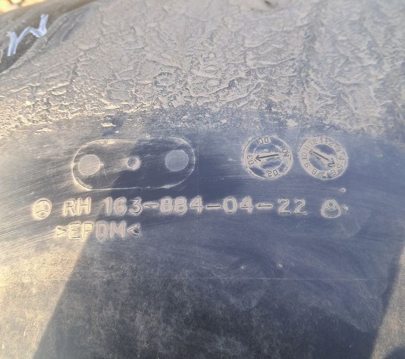 Підкрильник підкрилок Мерседес МЛ ML w163 розборка шрот запчастини