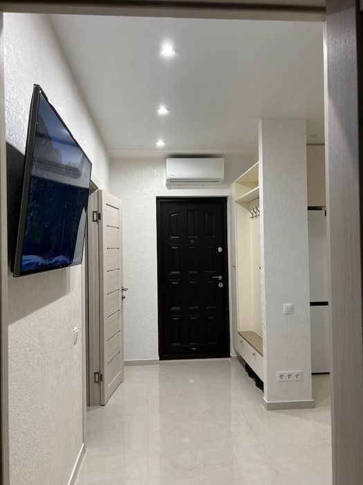 От хозяина! Двухкомнатная квартира на цокольном этаже 35 жемчужины