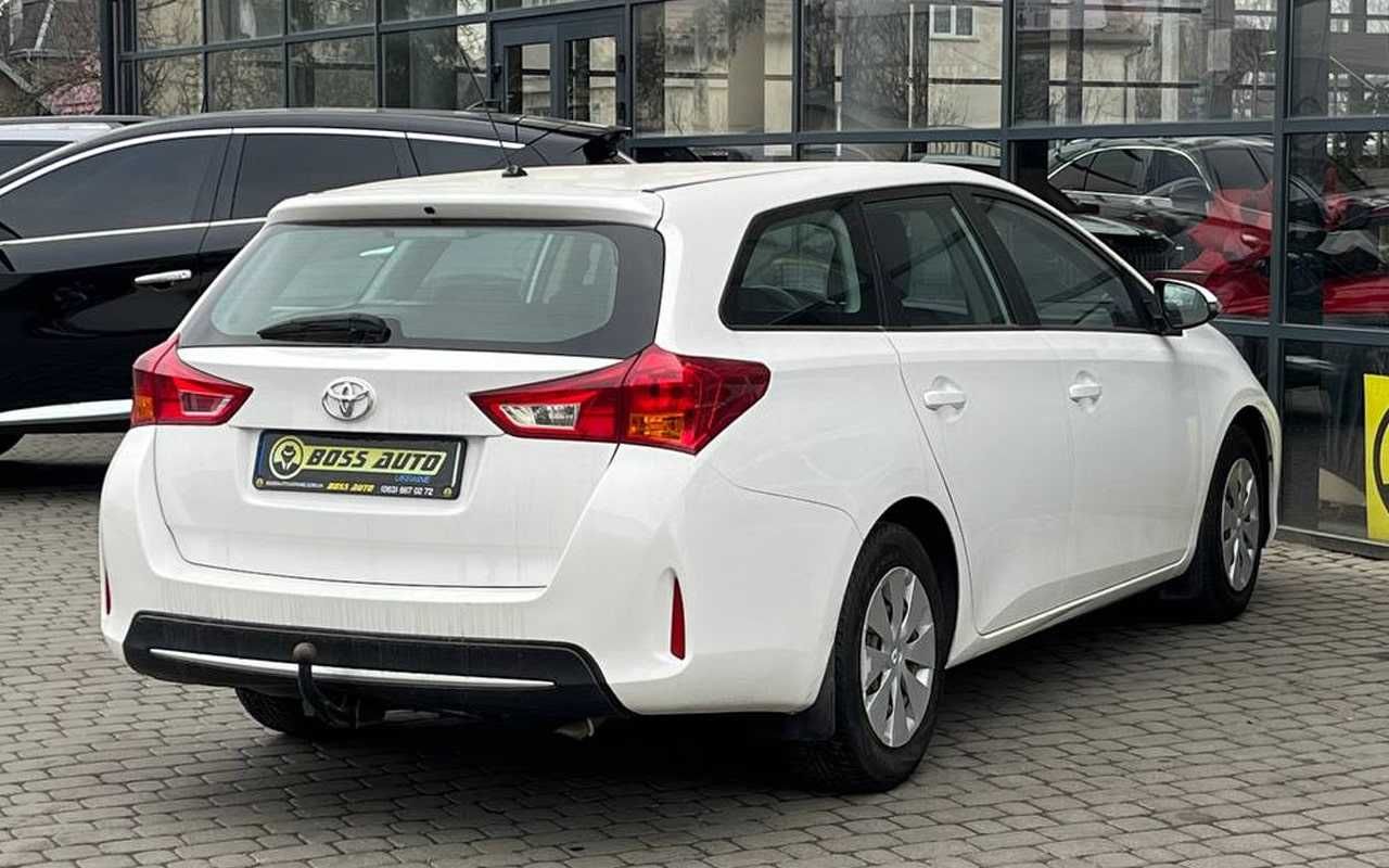 Toyota Auris 2013