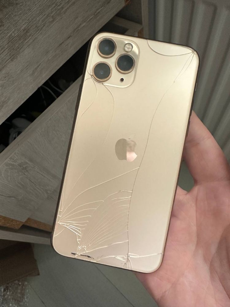 iPhone 11 Pro gold  iCloud lock