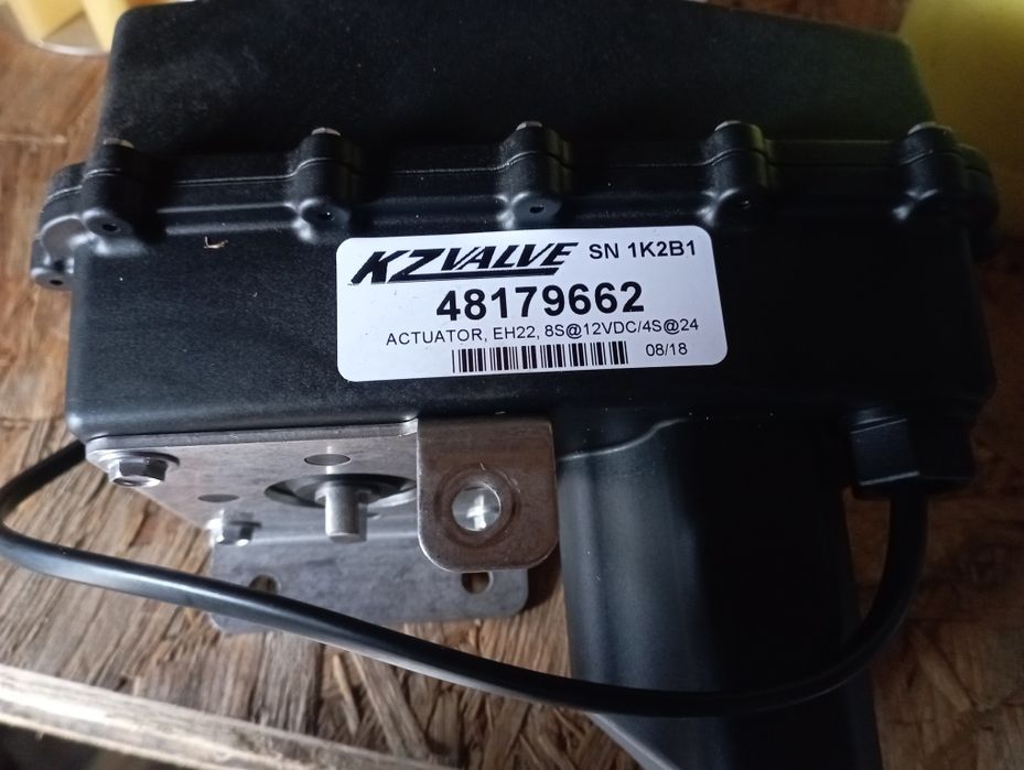 Клапан гідравлічний 48179661 Case New Holland