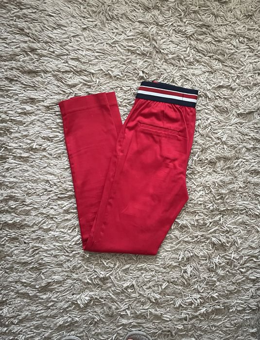 Czerwone spodnie Reserved