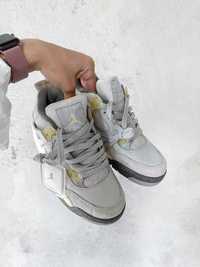 Стильні кроси Nike Air Jordan 4 Retro SE Craft Photon Dust. Найк.