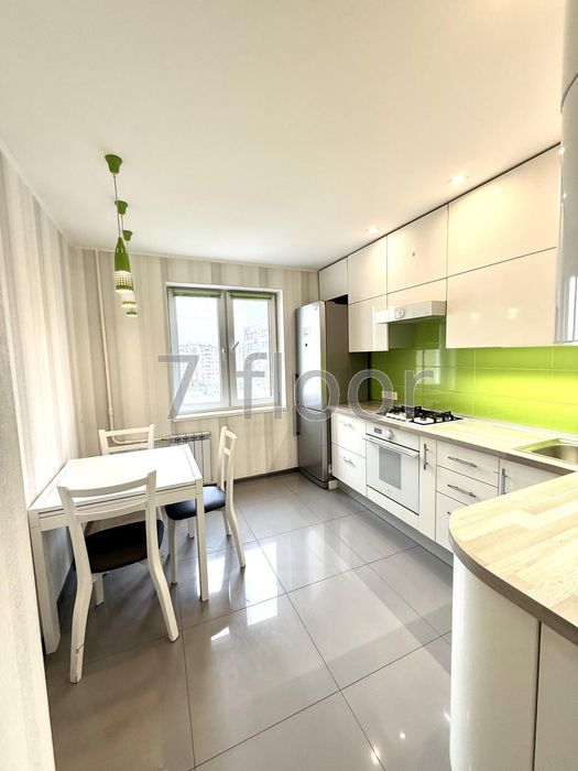 3 кімнатна квартира метро Героїв Дніпра Оболонь ТРЦ Дрім Таун