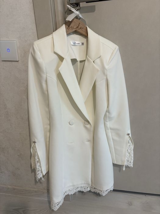 Сукня-піджак, молочного кольору