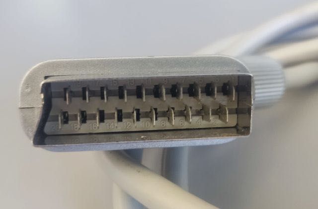 Cabos SCART e RCA