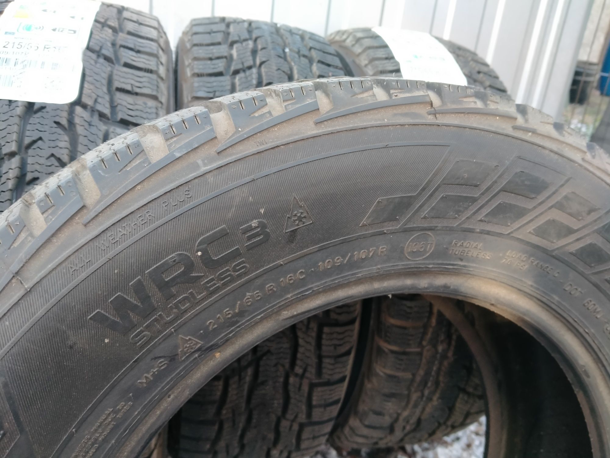 215/65r16C 109/107R BUS M+S NOKIAN WRC3 zima wzmacniane 205/65/16C