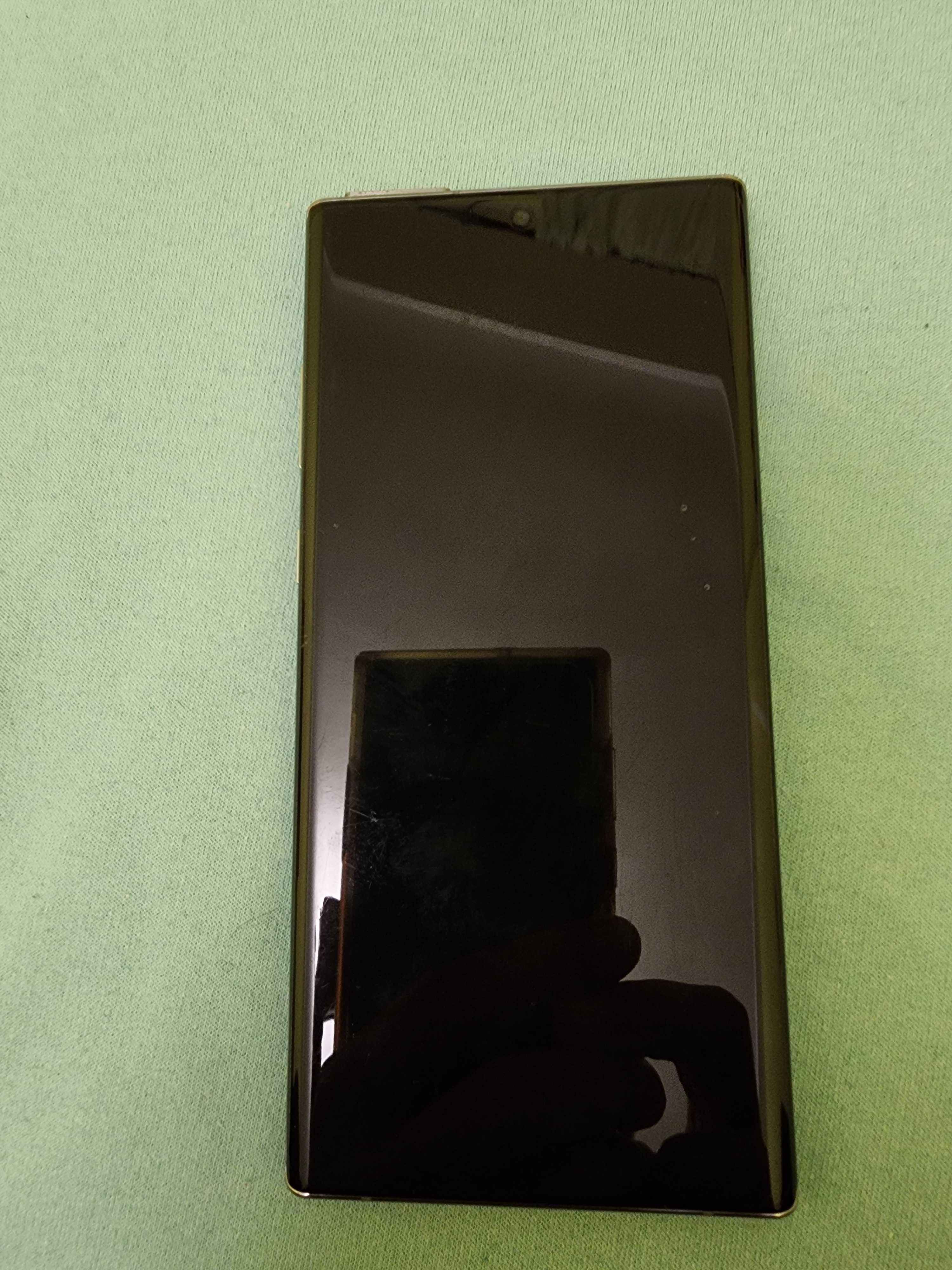 Смартфон Samsung Galaxy Note 10+