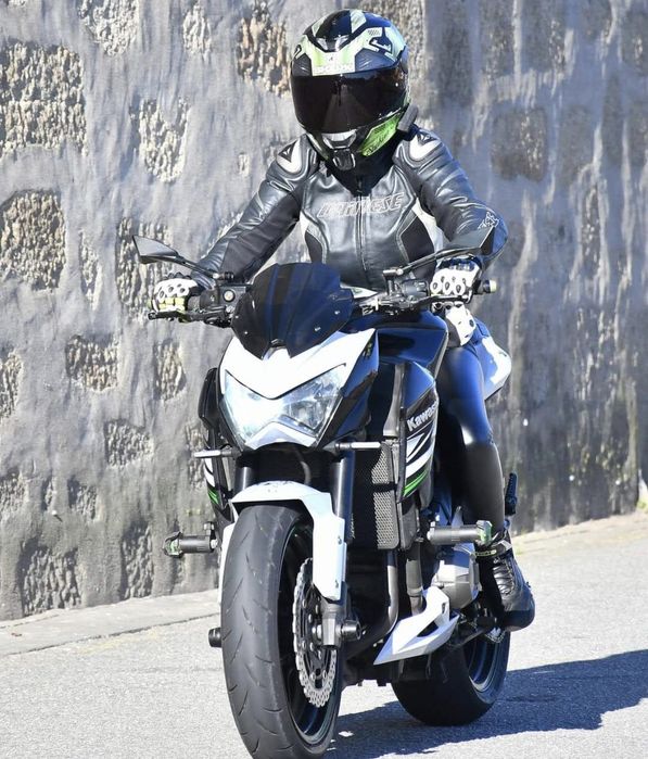 Mota Kawasaki Z800