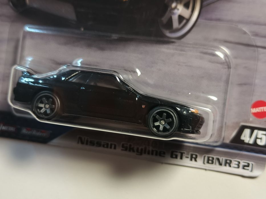 Hot Wheels Premium Nissan Skyline GT-R (BNR32)