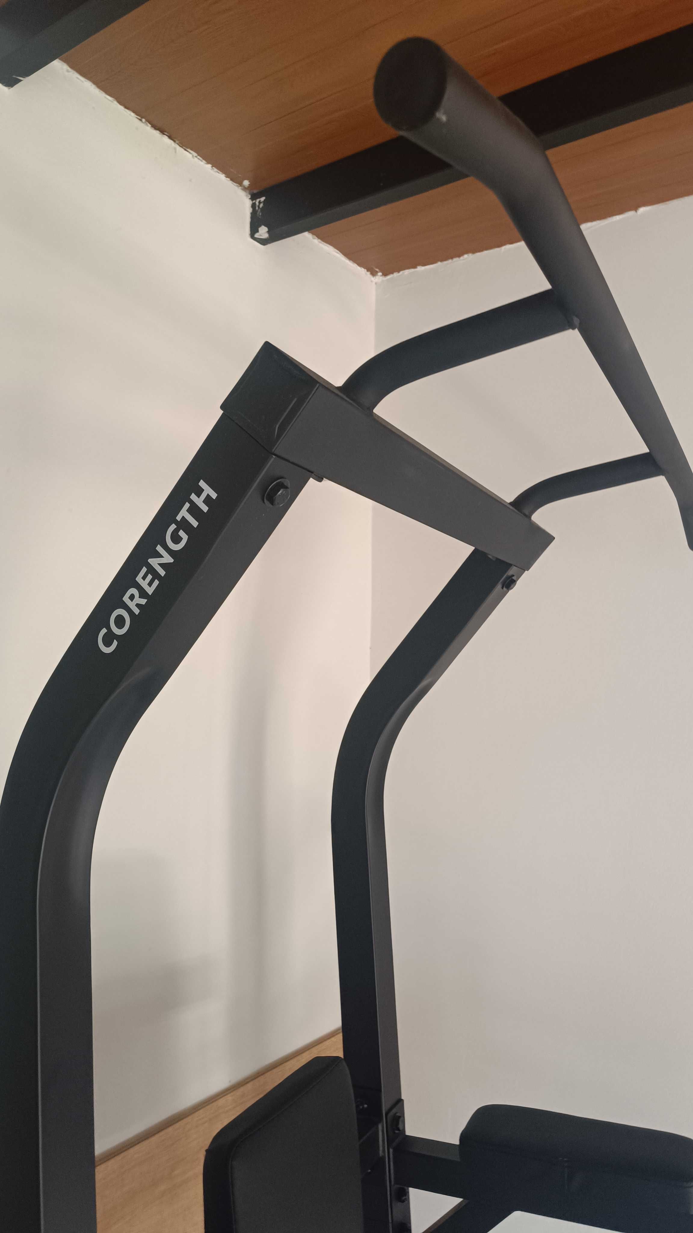 Máquina de musculação / banco romano