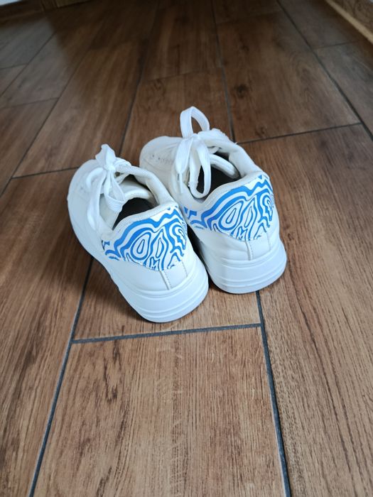Damskie białe sneakersy 38