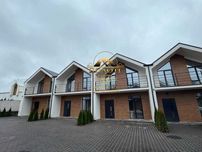БЕЗ КОМІСІЇ таунхаус с.Софіївська Борщагівка, балкон,поруч ЖК"Софія"