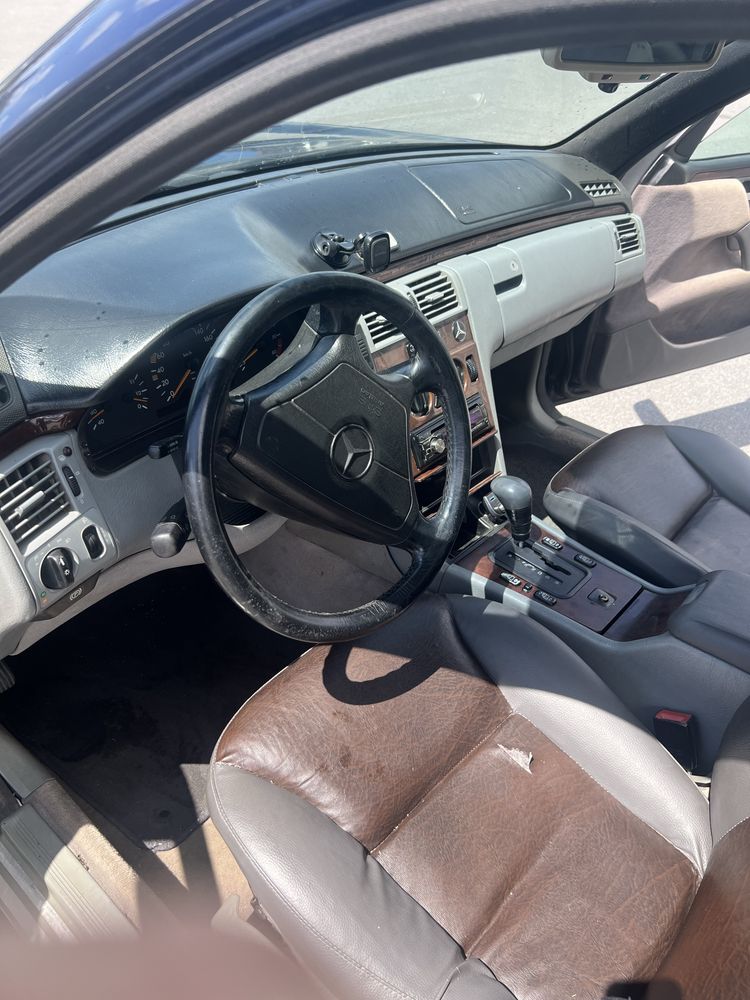 Срочно Продам mercedes w210 3.0