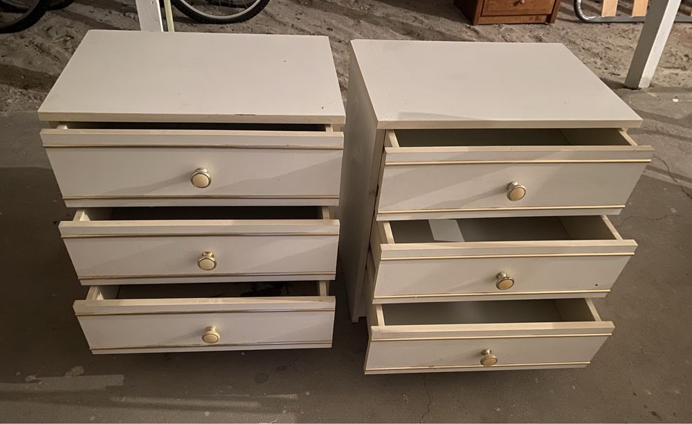 Mesas de cabeceira e comoda