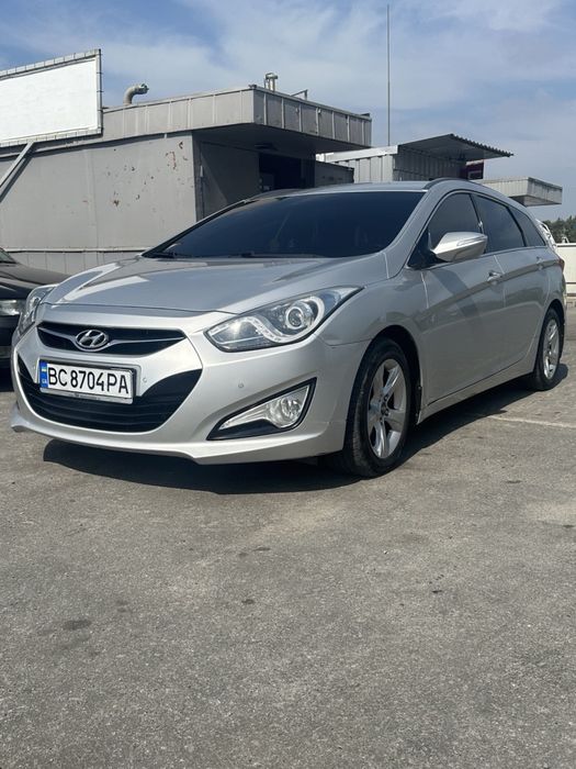 Автомобіль Hyundai i40