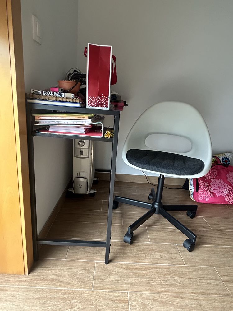 Secretaria + cadeira