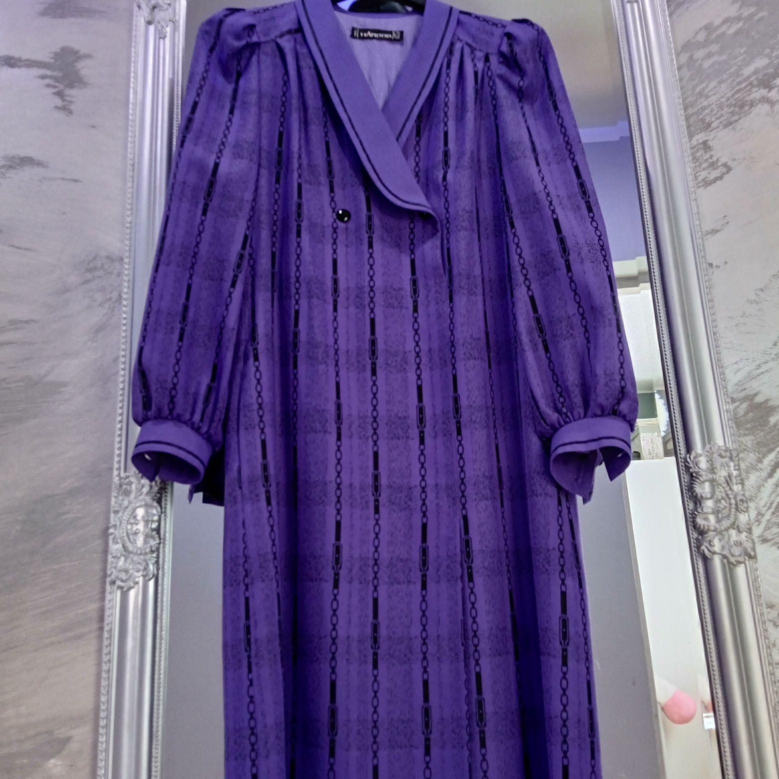 Elegancka wizytowa lekka z długim rękawem midi r M
