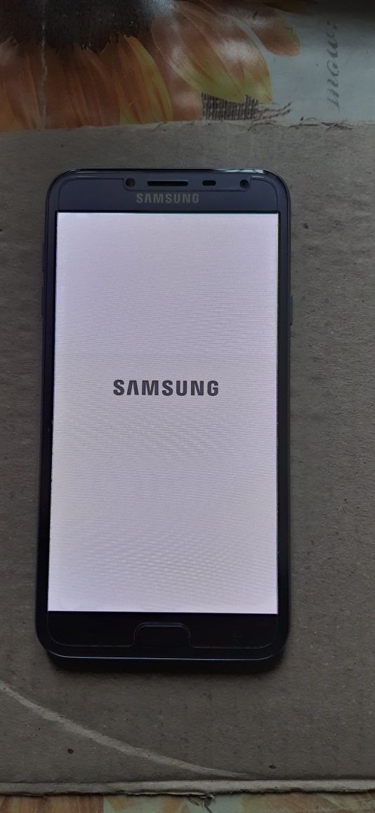 Продам смартфон Samsung J4