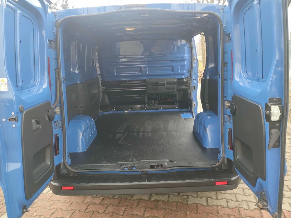 Opel Vivaro B 2014 rok