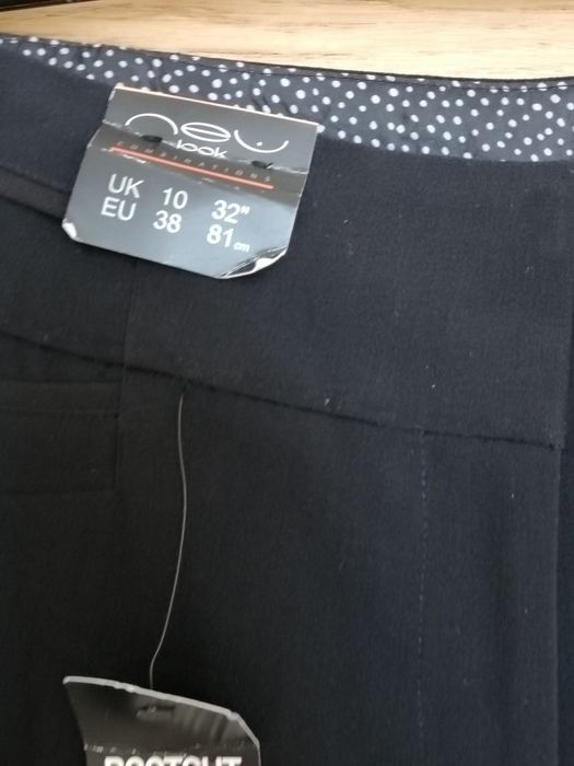 Spodnie z szerokimi nogawkami 38 M New Look