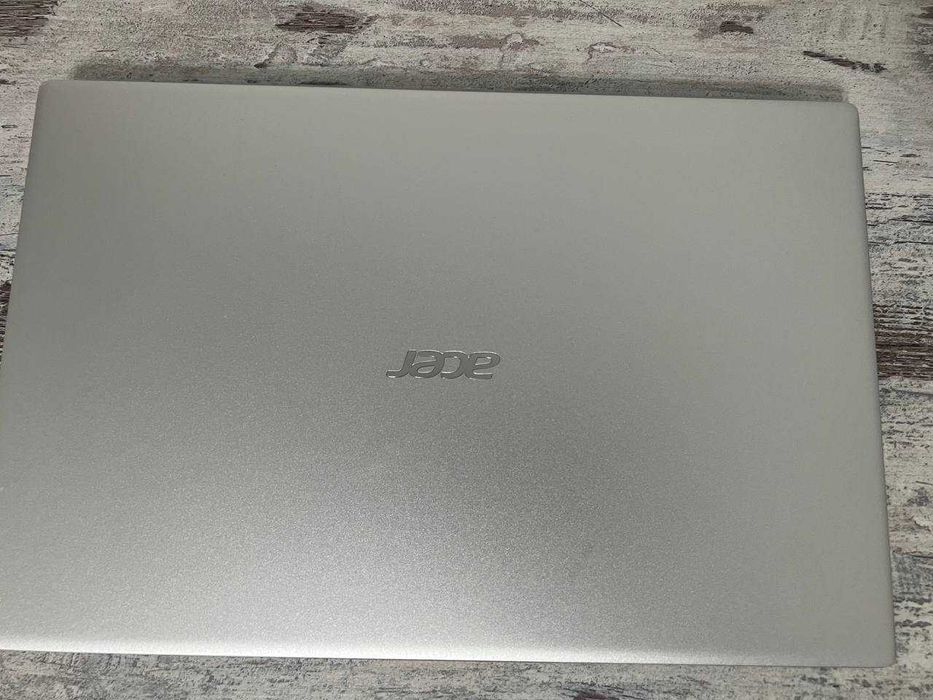 Продаю не ноутбук, а ракету Acer Swift 3 (14”)